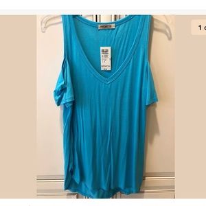 WOMEN'S COLD SHOULDER TOP ARDEN BLUE SIZE MEDIUM